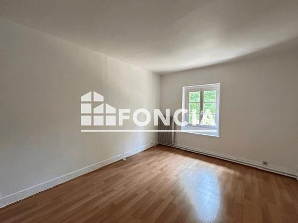Location Maison 5 pièces 155.8 m² - 2 CHEMIN DU CALABERT Ecully 69130