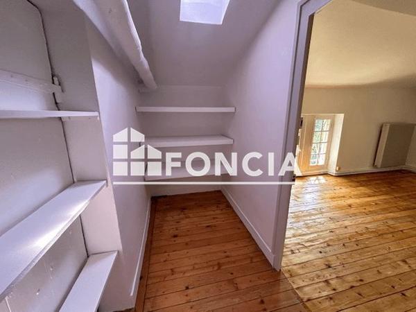 Location Maison 5 pièces 155.8 m² - 2 CHEMIN DU CALABERT Ecully 69130