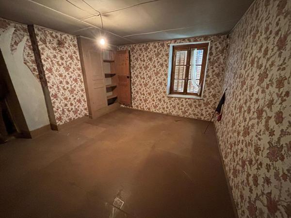 Hautecourt-Romanèche,  Charmante Maison en pierre 4 chambres, grange dépendances