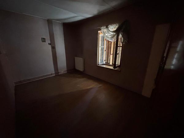 Hautecourt-Romanèche,  Charmante Maison en pierre 4 chambres, grange dépendances