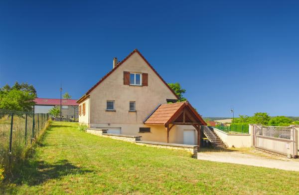 Molesme (21330) Maison 4 chambres 134 m² avec terrain clos - Molesme 21330