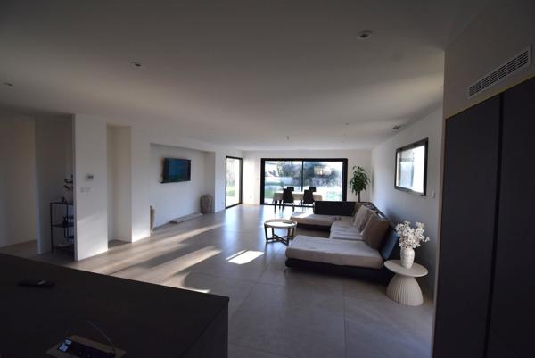 AUTERIVE (31190) - Maison de 202m2 - récente avec piscine  Auterive (31190)