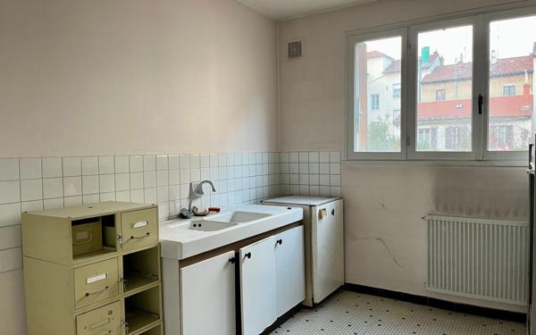 Appartement à vendre    4 pièces • 70 m2 Oullins