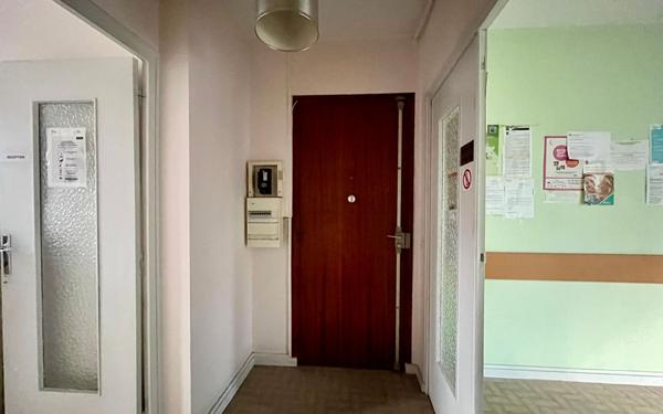 Appartement à vendre    4 pièces • 70 m2 Oullins