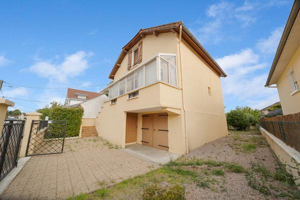 Maison à Saint Remy avec jardin et dépendance