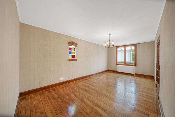 Maison à Saint Remy avec jardin et dépendance