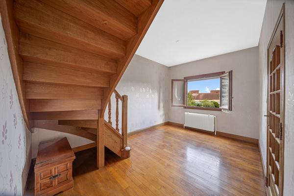 Maison à Saint Remy avec jardin et dépendance