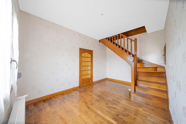 Maison à Saint Remy avec jardin et dépendance