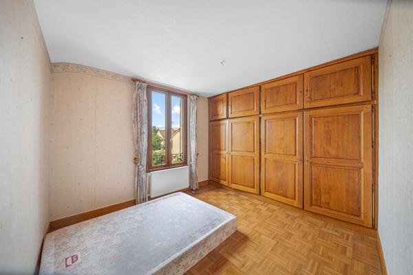 Maison à Saint Remy avec jardin et dépendance