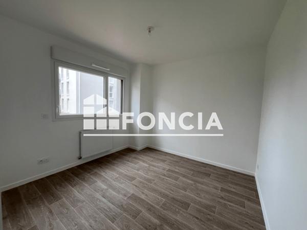 Location Appartement 3 pièces 69.01 m² - Laval 53000