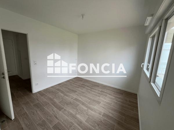 Location Appartement 3 pièces 69.01 m² - Laval 53000