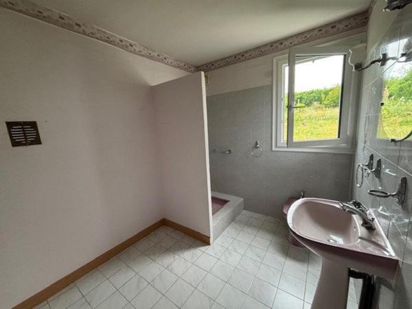 Pavillon sur sous sol à terminer : A vos outils !