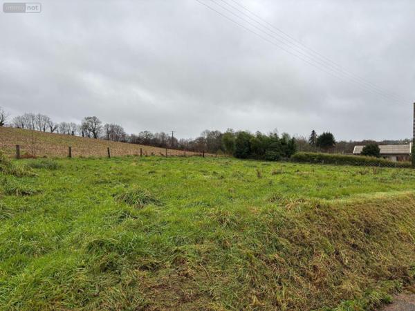 Terrain à Batir à vendre à Trégourez dans le Finistère (29970), ref : TEBA/1056   
Bourg