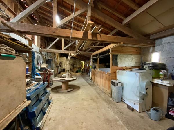 Maison avec un gîte Montendre 170m2