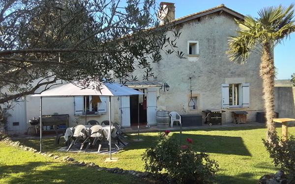 Maison avec un gîte Montendre 170m2