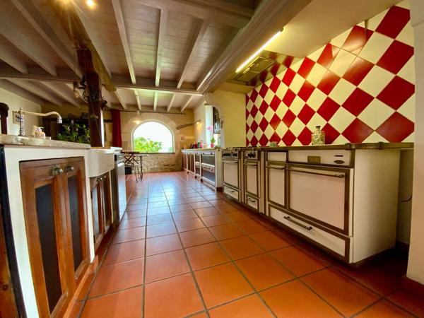 Maison avec un gîte Montendre 170m2