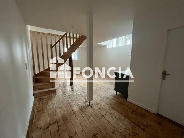 Location Appartement 4 pièces 75 m² - LIEU DIT LA CLARTE Kerlaz 29100