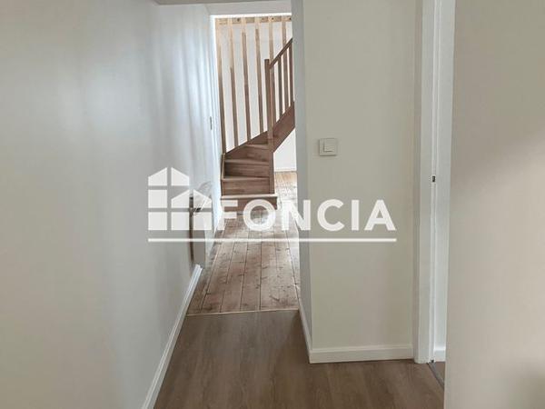 Location Appartement 4 pièces 75 m² - LIEU DIT LA CLARTE Kerlaz 29100