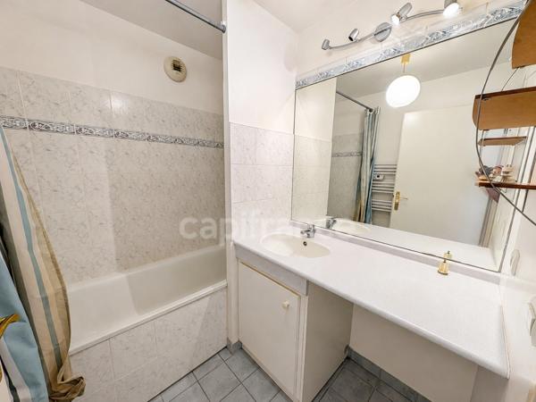 Corbeil-Essonnes – F3 lumineux avec balcon, parking et résidence arborée