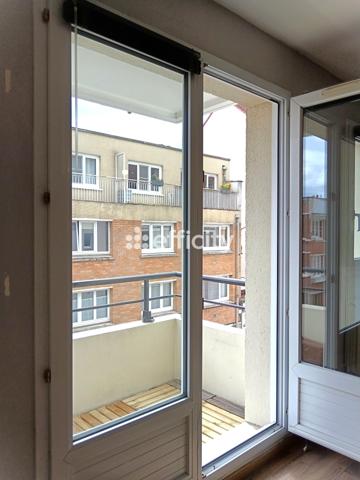 Appartement
         2 pièces
        - 50 m² Exclusivité 199 750 € *