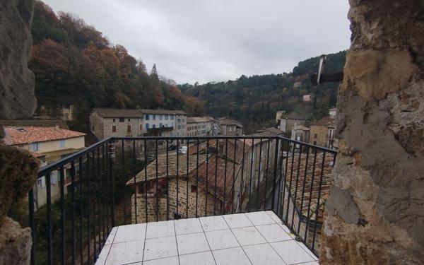 Appartement à louer    2 pièces • 49 m2 Largentière