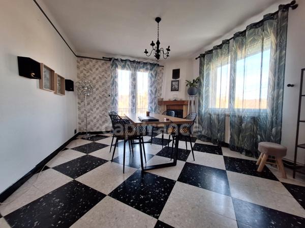 Maison à vendre 8 pièces SALINDRES (30) un appartement indépendant au rdc