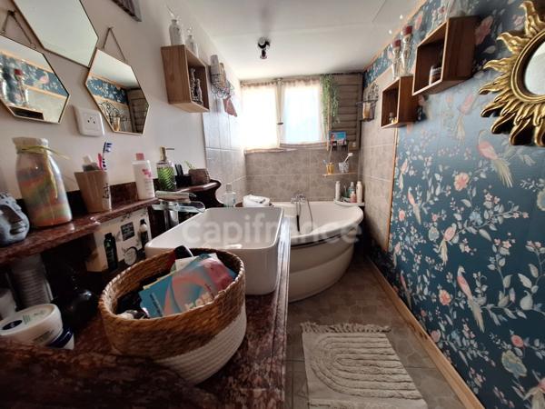 Maison à vendre 8 pièces SALINDRES (30) un appartement indépendant au rdc