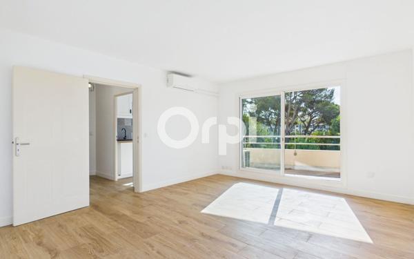 Appartement à vendre    2 pièces • 48 m2 Mandelieu-la-Napoule