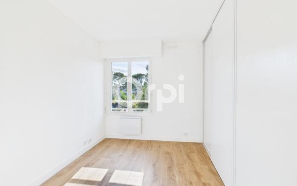 Appartement à vendre    2 pièces • 48 m2 Mandelieu-la-Napoule