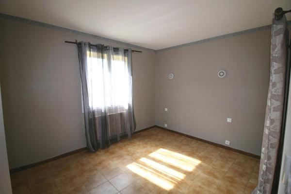 Maison sur grand terrain