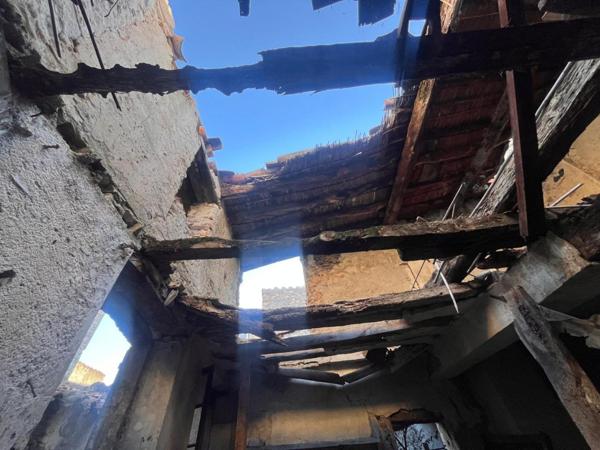 Grange 120 m² au sol à restaurer complètement