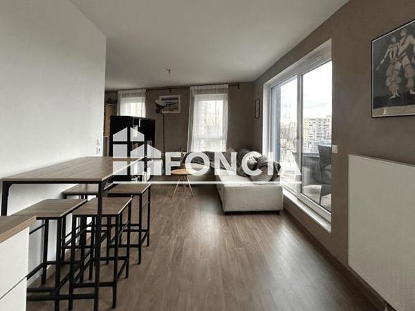 Location Appartement 3 pièces 64.59 m² - RESIDENCE LUMI?AIR, 240 RUE DU FAUBOURG DES POSTES Lille 59000