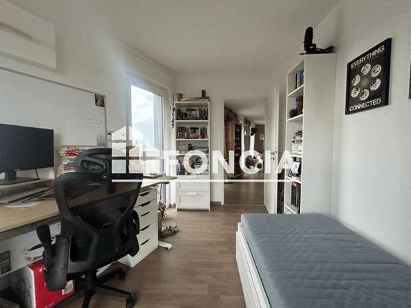 Location Appartement 3 pièces 64.59 m² - RESIDENCE LUMI?AIR, 240 RUE DU FAUBOURG DES POSTES Lille 59000