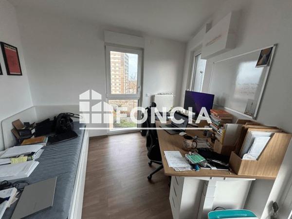 Location Appartement 3 pièces 64.59 m² - RESIDENCE LUMI?AIR, 240 RUE DU FAUBOURG DES POSTES Lille 59000
