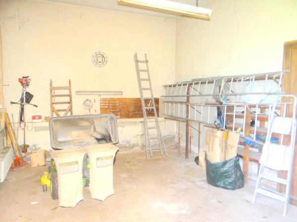 Dpt Allier (03), à vendre CHAMBLET maison 6 pièces , grenier aménageable , garage , cave ,sur 3090 m2 de terrain clos