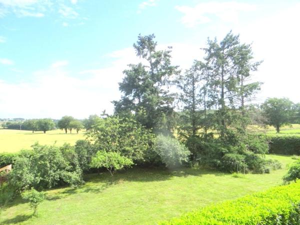 Dpt Allier (03), à vendre CHAMBLET maison 6 pièces , grenier aménageable , garage , cave ,sur 3090 m2 de terrain clos