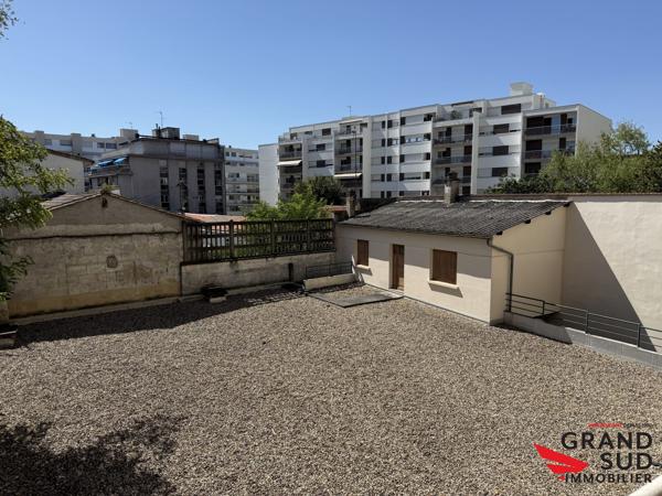 T4 avec terrasse et parking