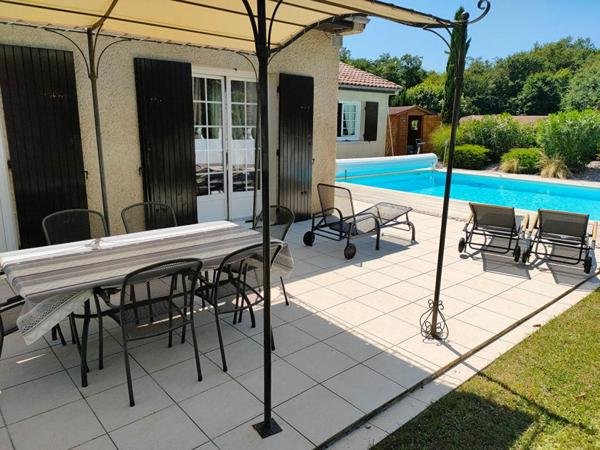 MAISON 6 PIECES -150 M² - 1100 M² DE TERRAIN AVEC PISCINE