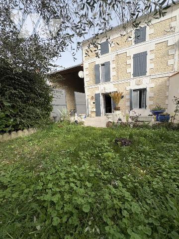 CENTRE D EPANNES, maison de ville de 99 m² sur 826 m² de terrain