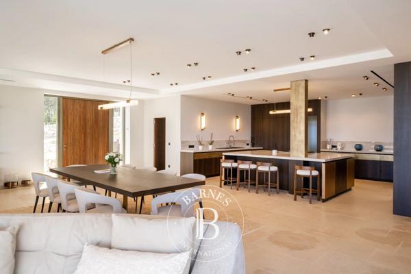 Vallauris, Villa 5 Chambres -  450 m² à vendre