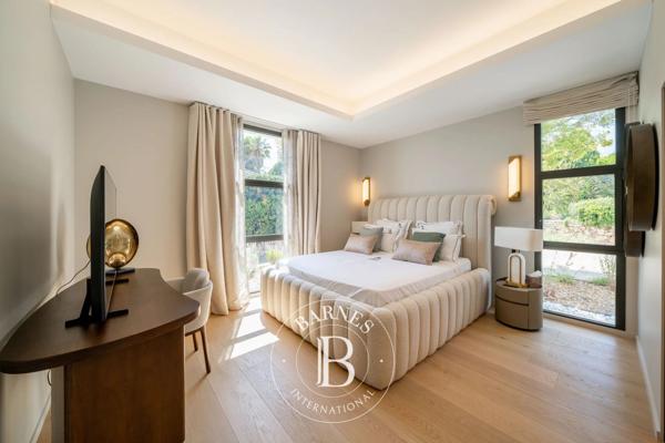Vallauris, Villa 5 Chambres -  450 m² à vendre