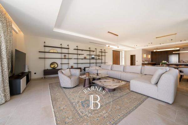 Vallauris, Villa 5 Chambres -  450 m² à vendre
