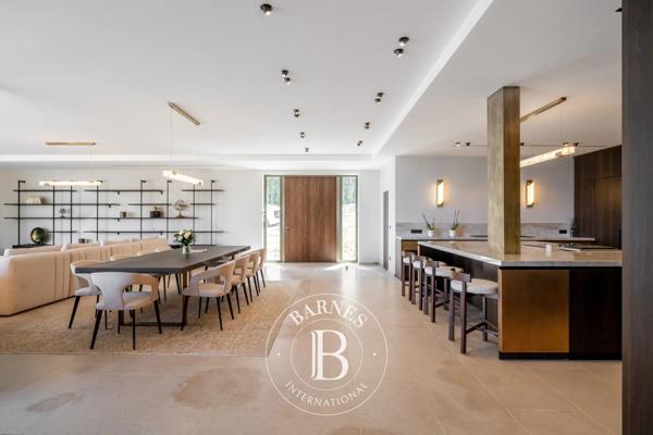 Vallauris, Villa 5 Chambres -  450 m² à vendre