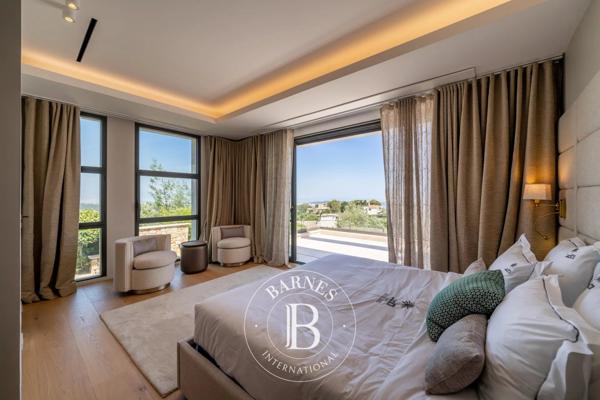 Vallauris, Villa 5 Chambres -  450 m² à vendre