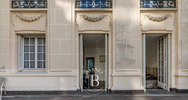Paris 16ème, Hôtel particulier 6 Chambres -  437 m² à vendre