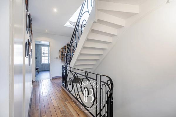 Paris 16ème, Hôtel particulier 6 Chambres -  437 m² à vendre