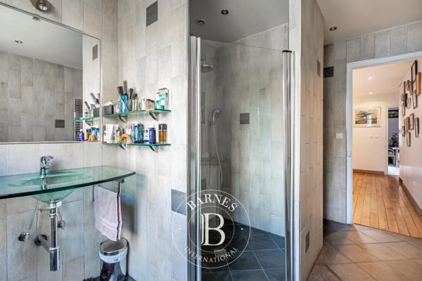 Paris 16ème, Hôtel particulier 6 Chambres -  437 m² à vendre