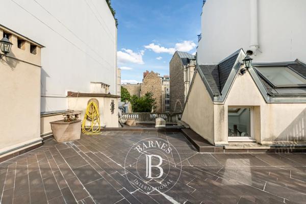 Paris 16ème, Hôtel particulier 6 Chambres -  437 m² à vendre