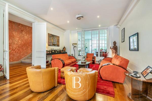 Paris 16ème, Hôtel particulier 6 Chambres -  437 m² à vendre