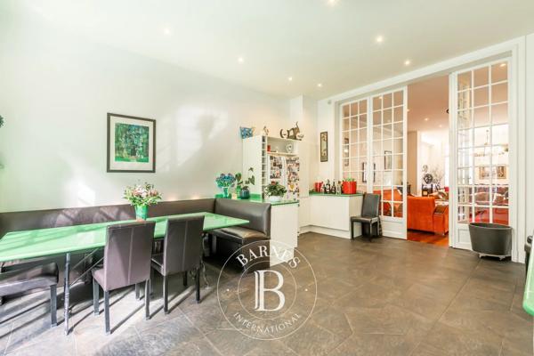 Paris 16ème, Hôtel particulier 6 Chambres -  437 m² à vendre